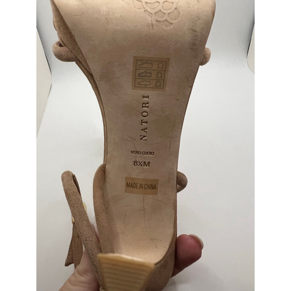 New Women's Natori Beige Suede Knot Detail Heels Size 8.5 - Picture 5 of 6
